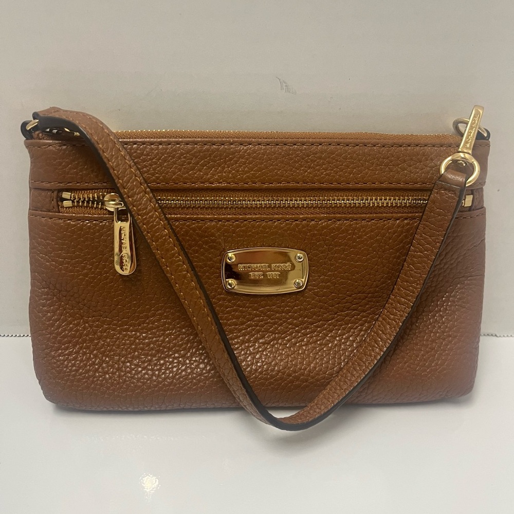 Michael Kors Jet Set Wristlet
